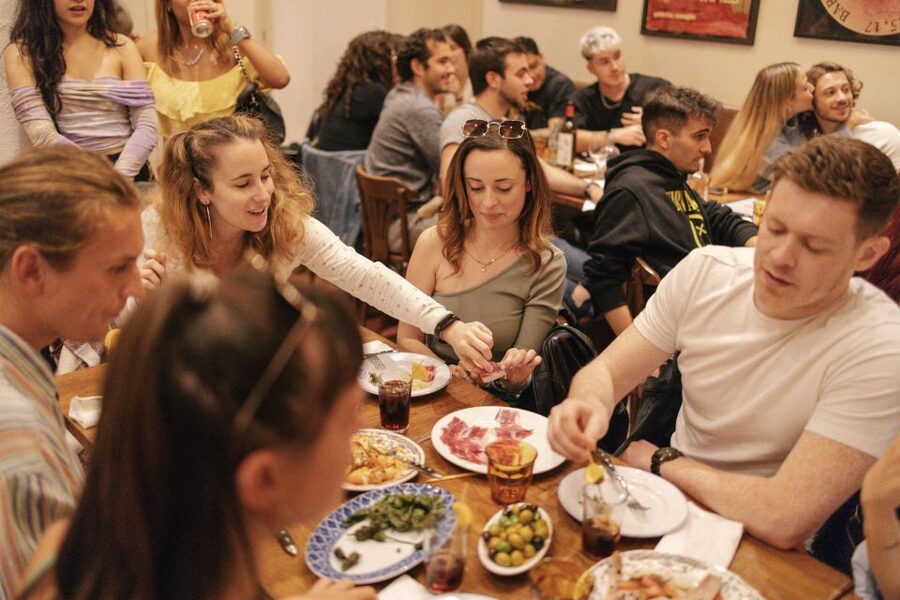 Barcelona: Food Walking Tour with Tapas and Wine - Four eateries with priority service