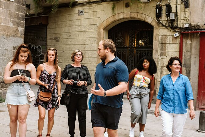 Barcelona Gothic Quarter Tapas & Taverns Food & Wine Tour - The guides make or break the evening