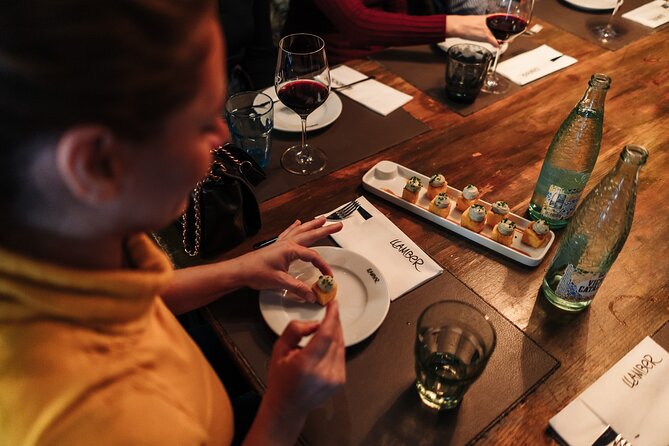 Barcelona: Guided Food Walking Tour with Tapas and Wine - Four stops, nine tastings, and a useful introduction to Barcelona