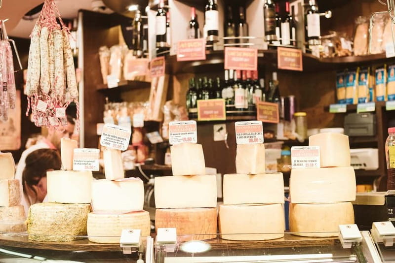 Barcelona: Hidden Markets, Tapas & Paella Food Tour - Santa Caterina Market: Start with Barcelona on a Plate