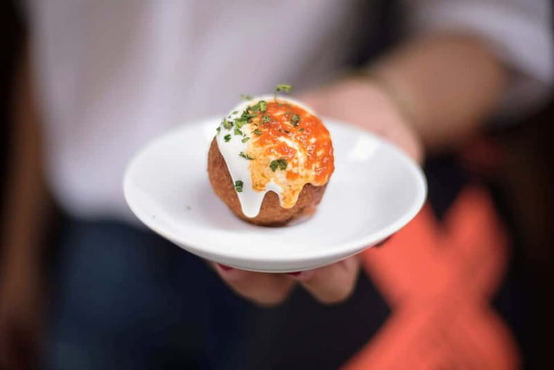 Barcelona: Hidden Markets, Tapas & Paella Food Tour - El Born on Foot: Medieval Streets Between Bites