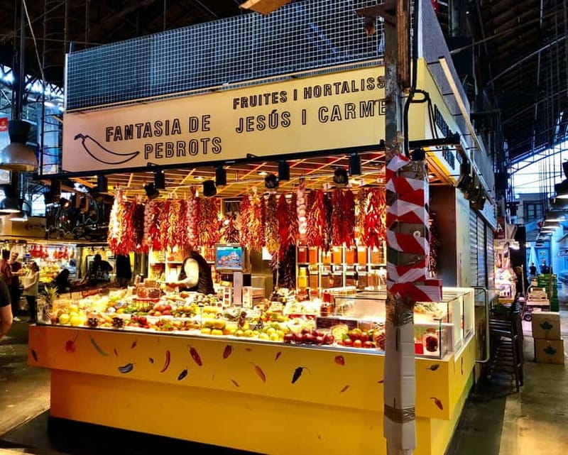 Barcelona: Markets Tour With Food and Wine Tasting Upgrade - Guides, group size, and the feel of the walk
