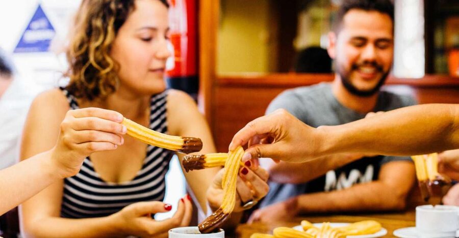 Barcelona: Private Food Tour – 10 Tastings with Locals - Walking through the Gothic Quarter and beyond