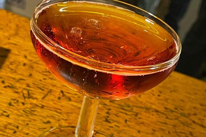 Barcelona´s Lunch or Dinner Tapas Tour: Food, drinks, happiness! - Price, group size, and what you receive