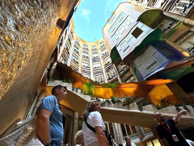 Barcelona: Sagrada Familia, La Pedrera & Cava Tasting Tour - A glass of cava between two major sights
