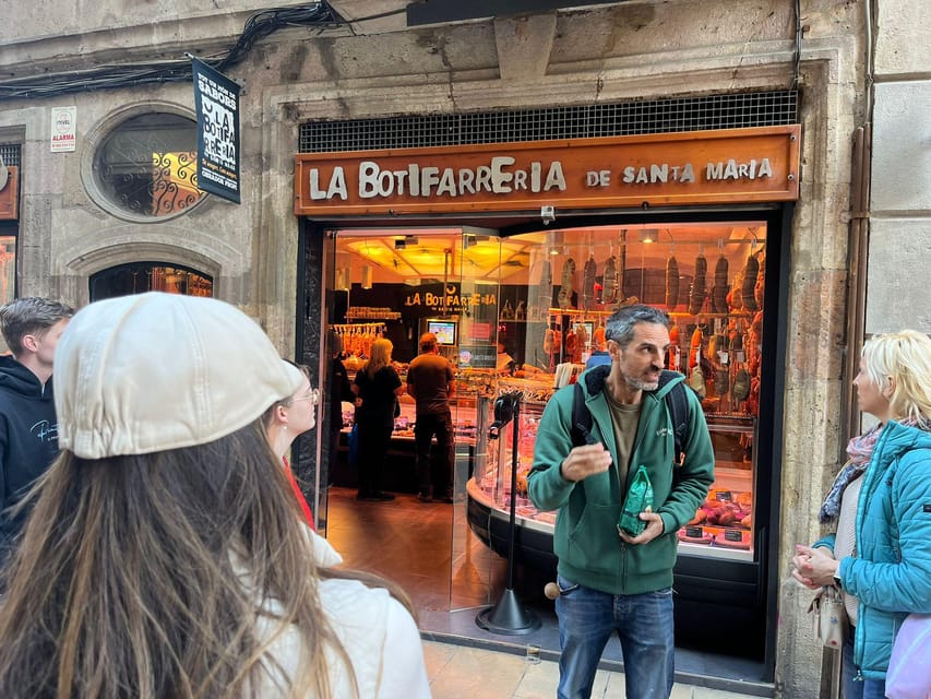 Barcelona: Street Food & Sightseeing Tour with Local Market - Key points to know before you book