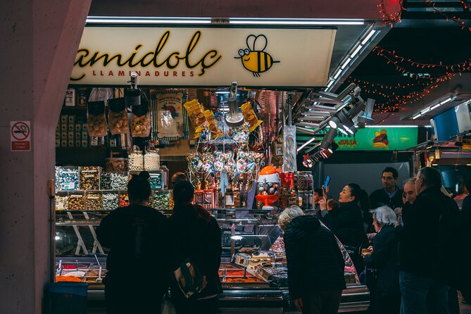 Barcelona tailored tapas & drinks tour with a native guide - The guide adds more than menu translations