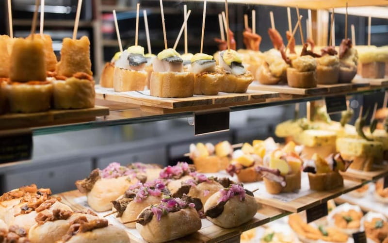 Barcelona: The Ultimate Local Tapas & Drinks Food Tour - Who should book this food walk