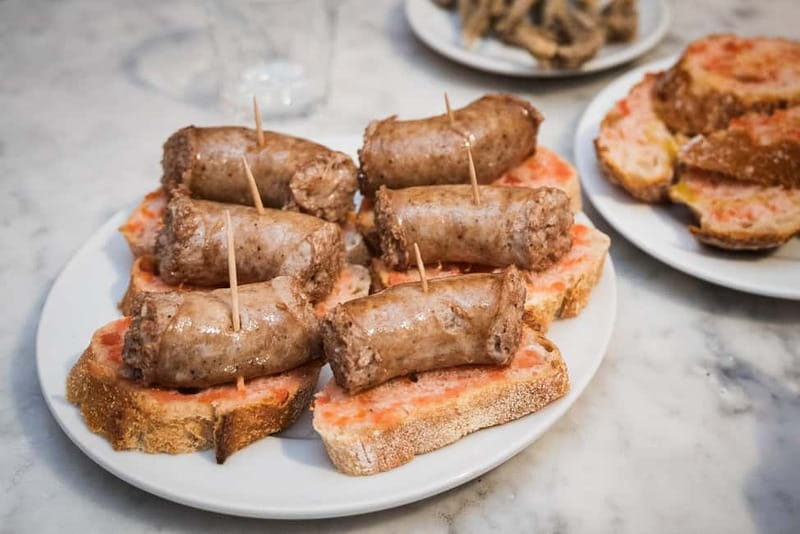Barcelona: The Ultimate Local Tapas & Drinks Food Tour - Stop one: vermut and the Catalan way of meeting