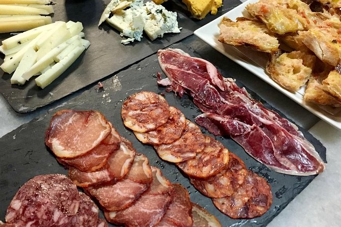 Barcelona Wine and Gourmet Tapas Tour - Wine, spirits, and the pace of the evening