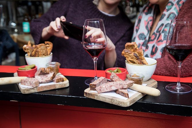 Barcelona Wine and Gourmet Tapas Tour - L’Antiga Esquerra de l’Eixample, where locals go out