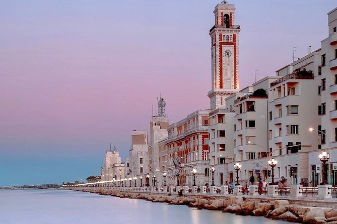 Bari: Guided Tour of the Old Town with Street Food - Bari Vecchia begins with a taste of local life