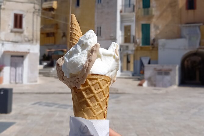 Bari’s Ultimate Street Food Tour - Small Group by Do Eat Better - Focaccia barese by San Sabino Cathedral