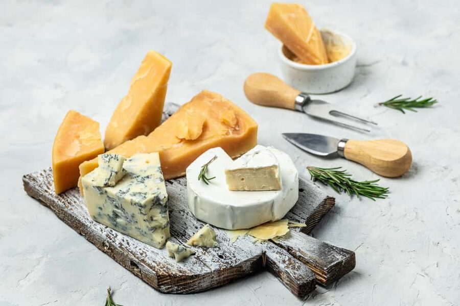 Basel: Local Cheese Tasting Tour with a Cheese Sommelier - What you actually taste: mild, aged, and local