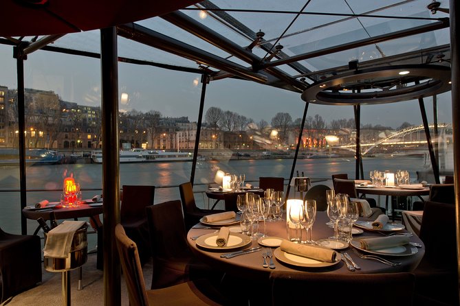 Bateaux Parisiens Seine River Gourmet Dinner & Sightseeing Cruise - Reading Paris from the Seine