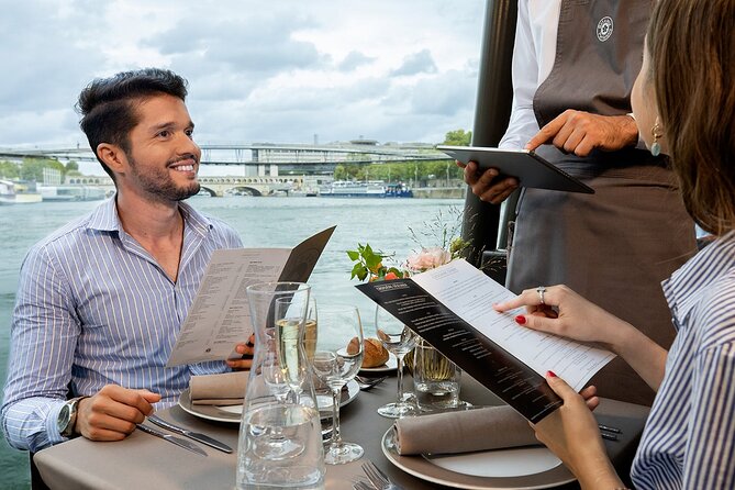 Bateaux Parisiens Seine River Gourmet Lunch & Sightseeing Cruise - A Paris lunch that keeps moving