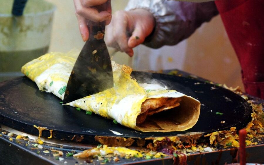 Beijing: Hutong Culinary Walking Tour with 15+ Tastings - Sesame cakes, fried twists, and the first snacks
