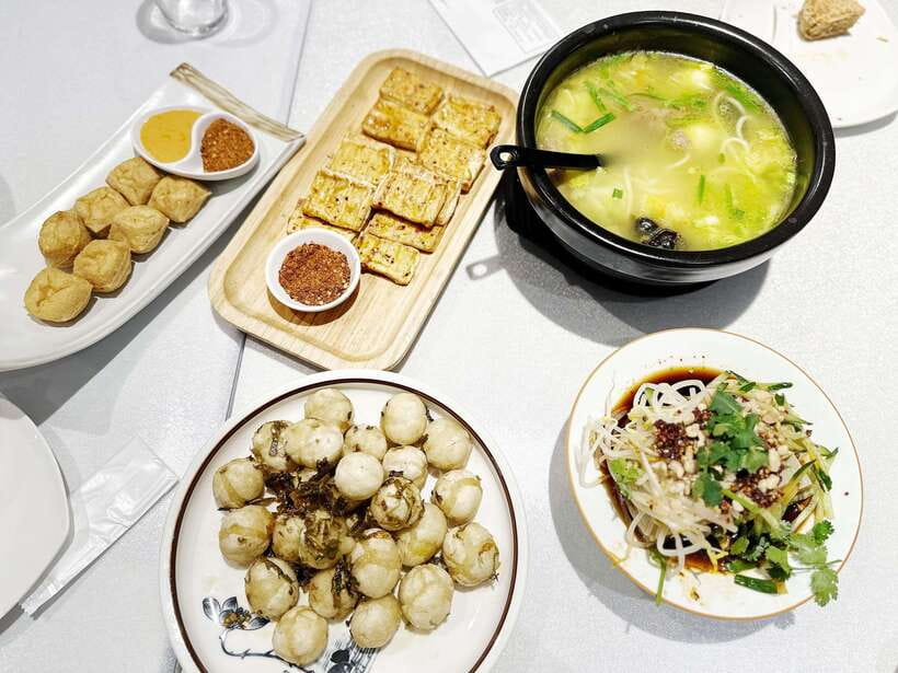 Beijing Hutong Food Crawl Delights: Peking duck, Hotpot&More - Street snacks between the main meals