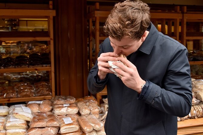 Belfast Centre Food Tour of 12+ Local Irish Dishes & Drinks - The guides make a real difference