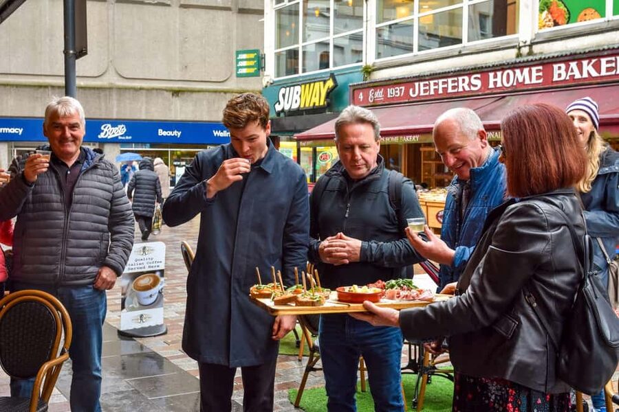 Belfast: Food Tour with 10+ Tastings of Bread, Beer, Seafood - Irish stew and the comfort-food center