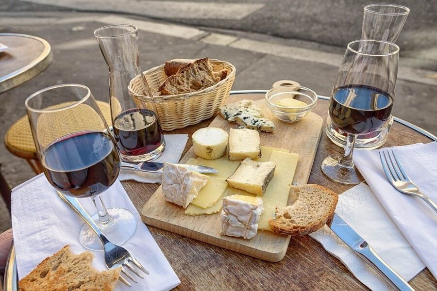 Bergamo: 3.5-Hour Traditional Food Tour - Dietary needs, comfort, and the walking factor