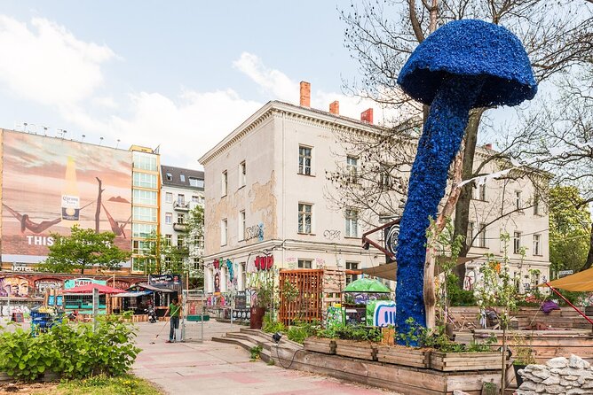 Berlin Center Food Tour with 8+ Authentic Local Tastings - Street art, Soviet avenues, and the East Side Gallery