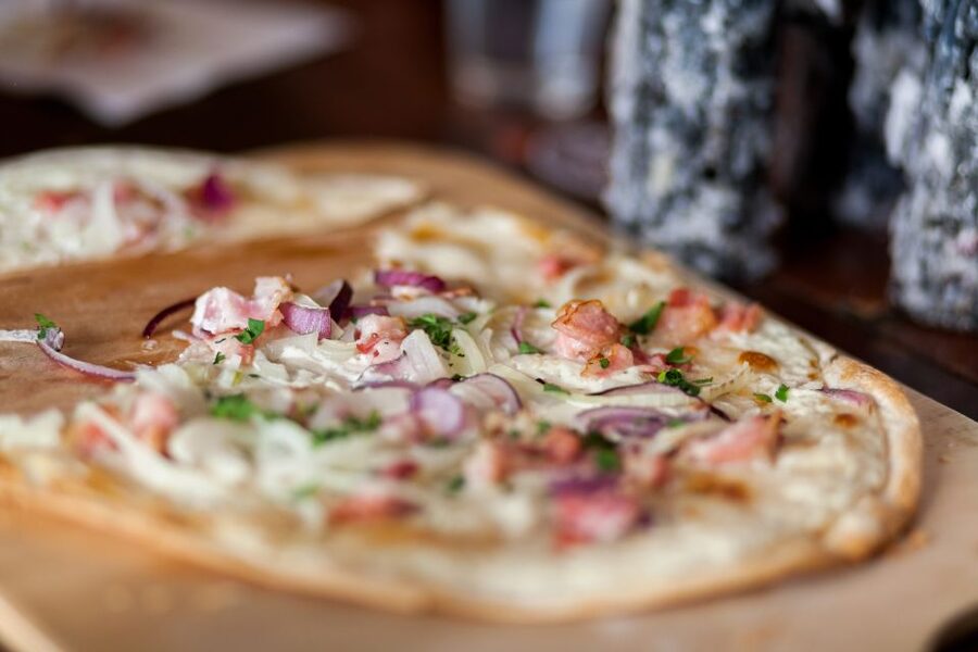 Berlin: Downtown Food Tour with 8 Authentic Local Tastings - Starting at Friedrichs Bridge