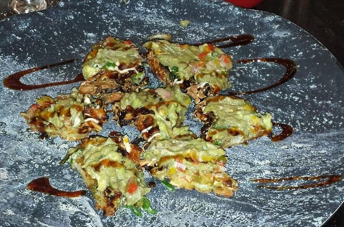 Bermuda Food Tour: Eat, Drink and Explore - Small group, useful local connections