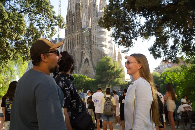 Best of Barcelona: Sagrada Família, Gaudí & Candy Tasting Tour! - What this Barcelona walking tour actually covers