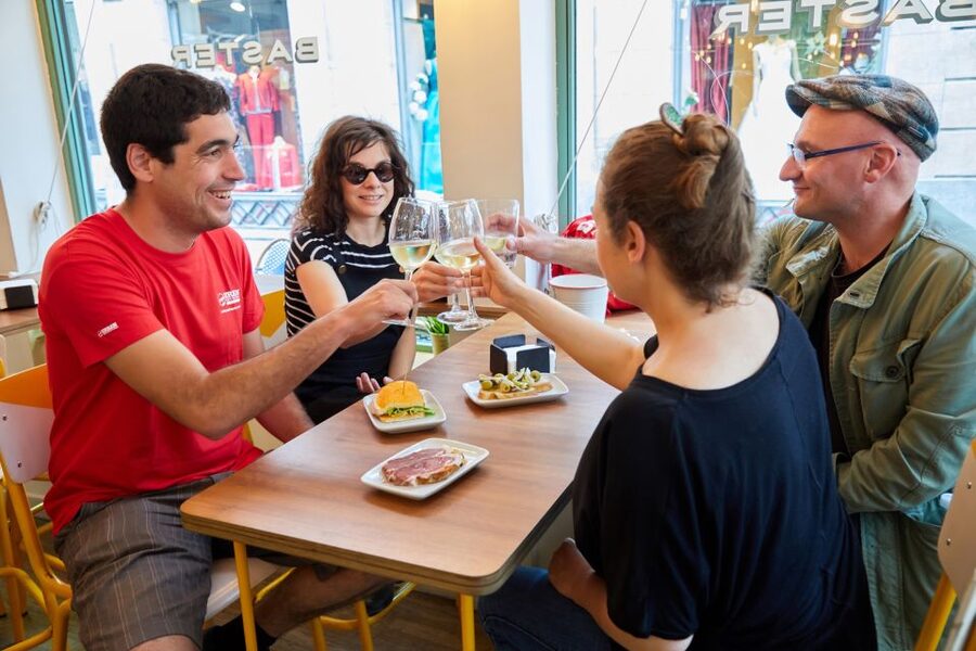 Bilbao: Exclusive Food & Wine Tasting Tour with Local Guide - Timing, pace, and practical comfort