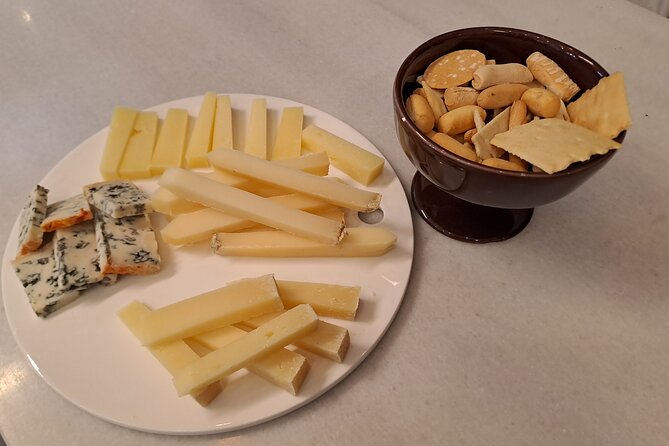 Bilbao Food Tour: Pintxos, Drinks, and Tapas with a Local - Cheese, txakoli, and a handmade Basque sweet