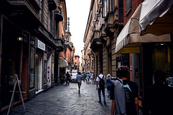 Bologna Food & Market Tour with 6 Tastings, Pasta, Wines & More - Parmigiano Reggiano and the Art of Buying Cheese