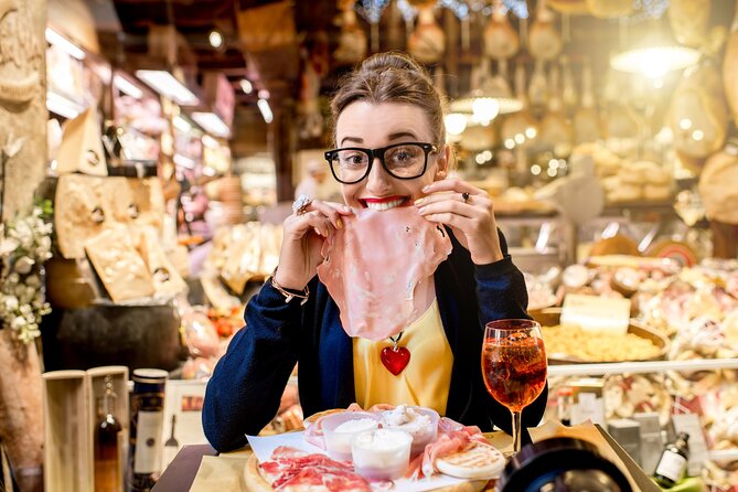 Bologna Food Tour small group - Start with Bologna’s old market streets