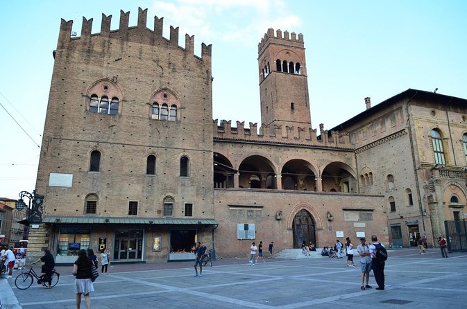 Bologna Private Food Tour with 6 or 10 Tastings - A Private Introduction to Bologna’s Food Scene