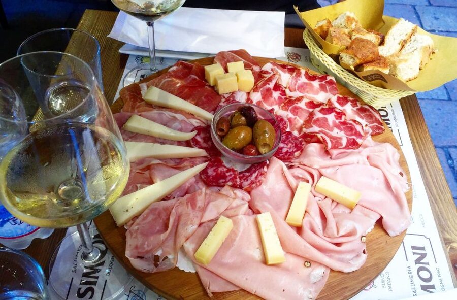 Bologna: Small Group Food market Walking Tour with Tasting - Why Bologna’s food market is the right place to begin