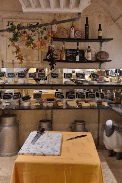 Bordeaux Gourmet Experience: Cheese & Wine Tasting - Why the Hosts Make Such a Difference