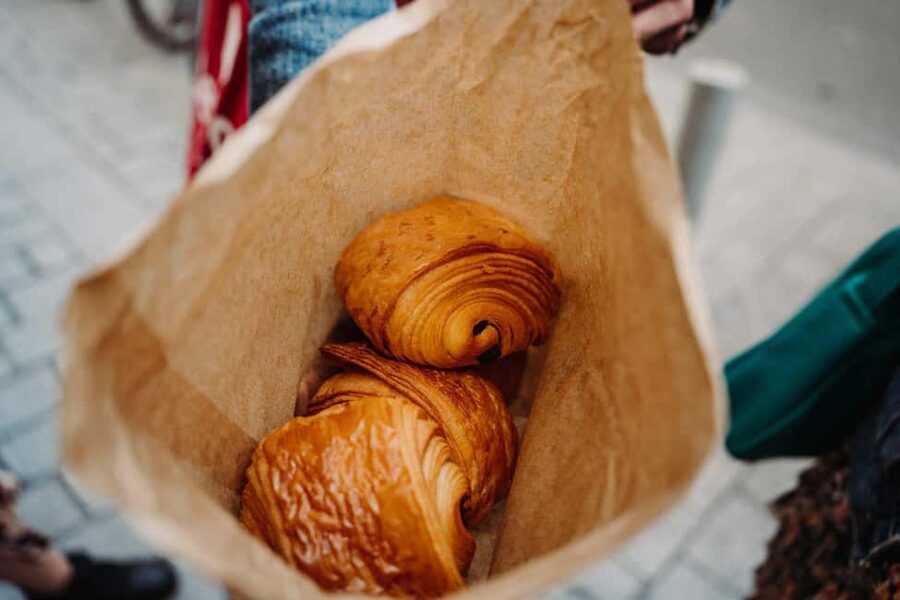 Bordeaux: Guided Food and Wine Tour with Tastings - Cathedral views and Bordeaux’s long story