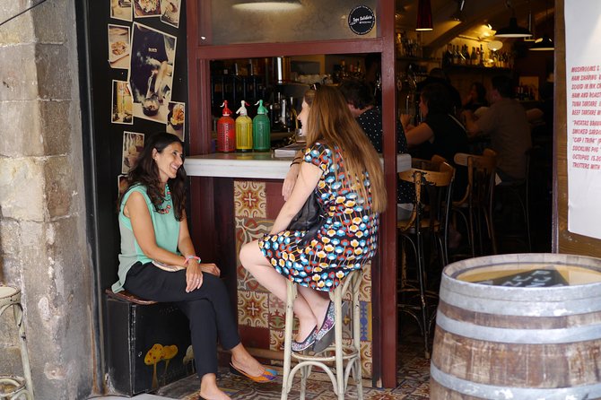 Born to Eat: Gourmet Tapas & Wine Small Group Tour in Old Barcelona - Cava at a traditional bodega