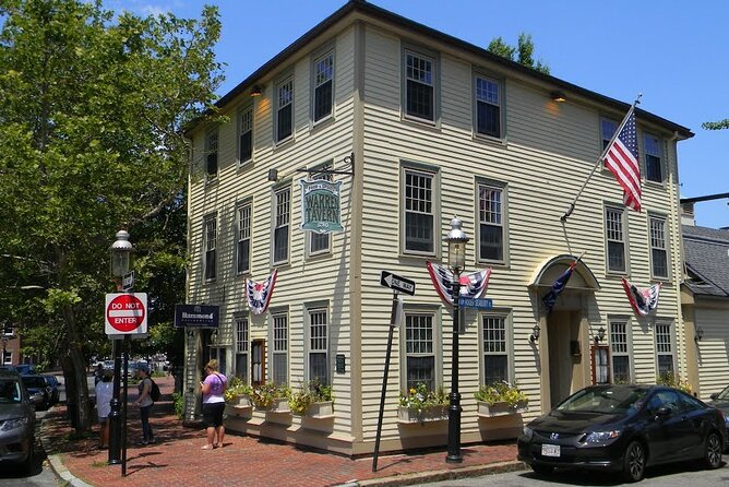 Boston Historic Taverns Tour with Tastings and Ferry - Bunker Hill and the Warren Tavern