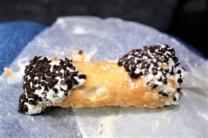 Boston Pizza Lovers Food and History Walking Food Tour - Old North Church and the narrow streets