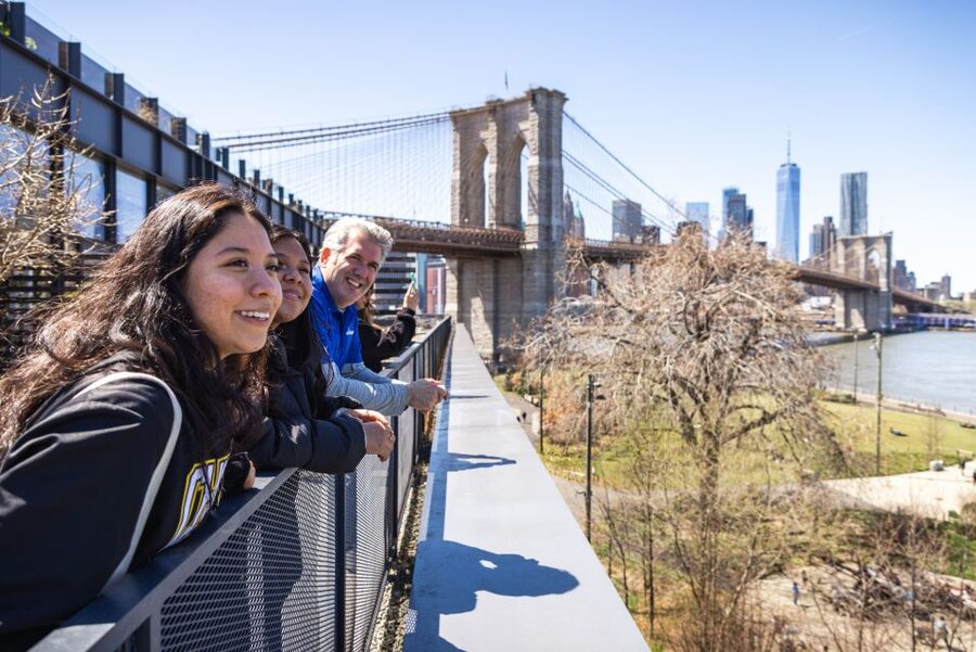 Brooklyn Food Tour: Heights, DUMBO & Bridge Views - What the guides add to the route