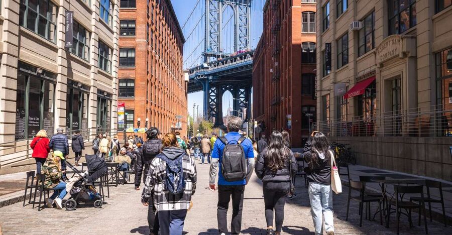 Brooklyn Food Tour: Heights, DUMBO & Bridge Views - Starting in Brooklyn Heights with neighborhood food