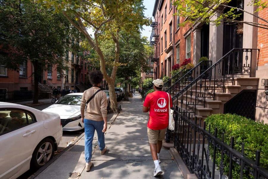 Brooklyn Food Tour of Mom-and-Pop Culinary Gems - The guide makes the difference