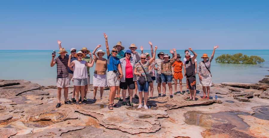 BROOME: SCENIC & PREHISTORIC CRUISE- Wine & Gourmet Platters - The final return through Roebuck Bay