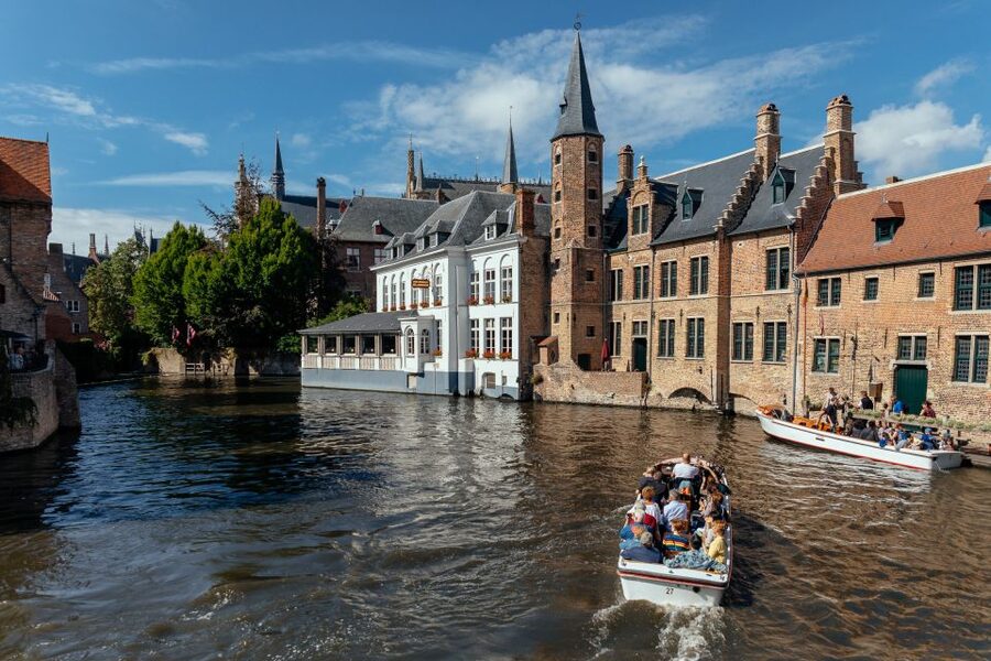 Bruges: Private Food Tour – 10 Tastings with Locals - What the private format adds at $163