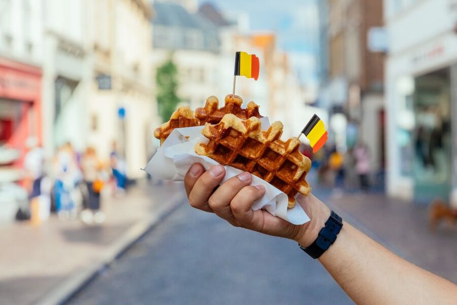 Bruges: Private Food Tour – 10 Tastings with Locals - Starting near Kruidvat and finding your bearings