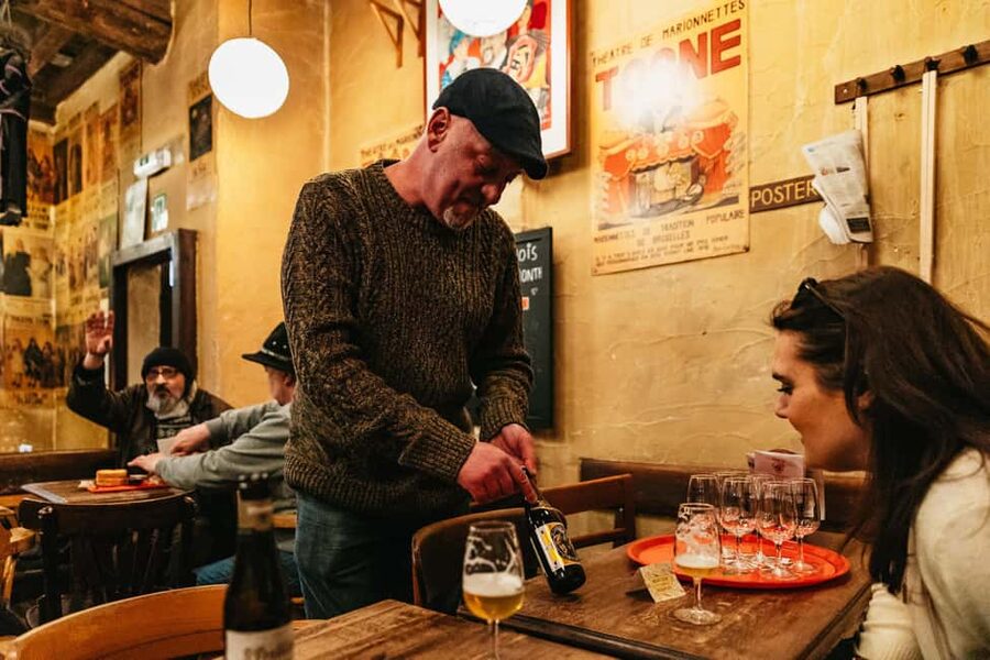 Brussels: Beer Tasting Tour with 7 Beers and Snacks - Key points at a glance