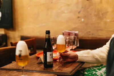 Brussels: Beer Tasting Tour with 7 Beers and Snacks
