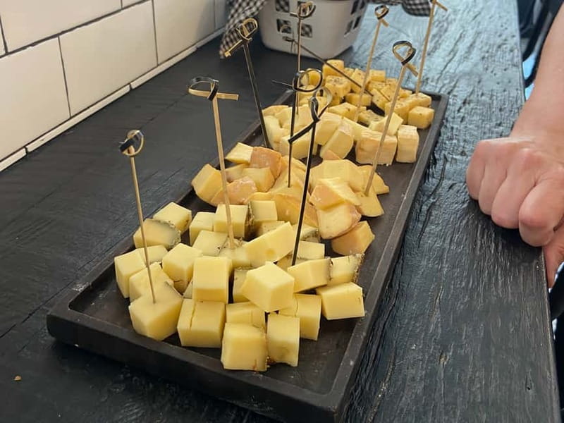 Brussels: City Center Guided Food Tour with Tastings - What the three hours actually feel like