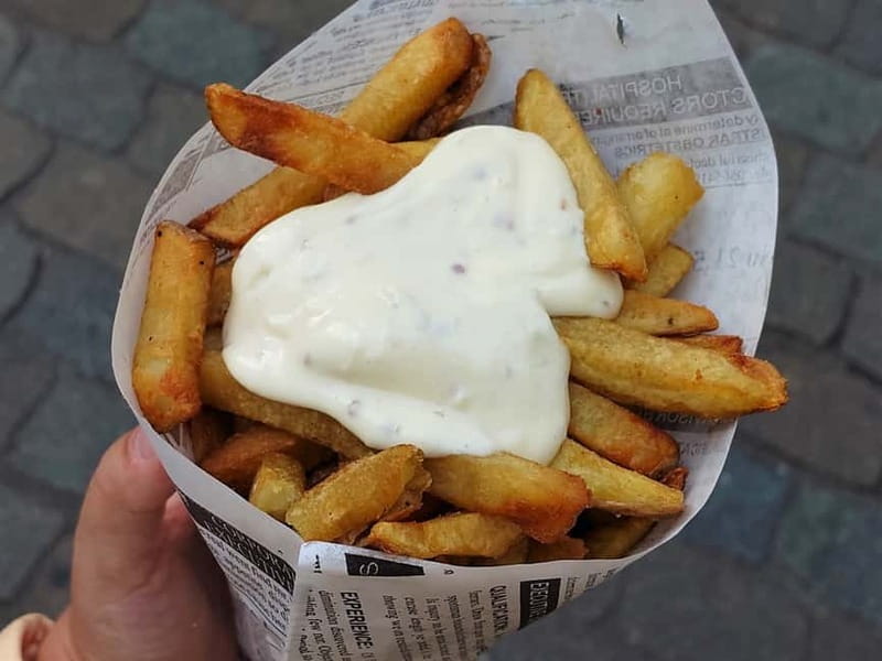 Brussels: City Center Guided Food Tour with Tastings - Liège waffles and the sweet half of the tour